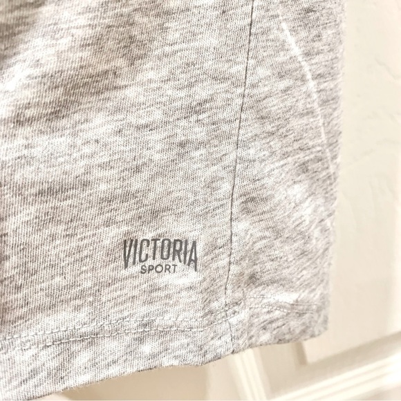VS Light Heather Grey Oversized Criss-Cross Front Short Sleeves Active Top - Picture 4 of 6